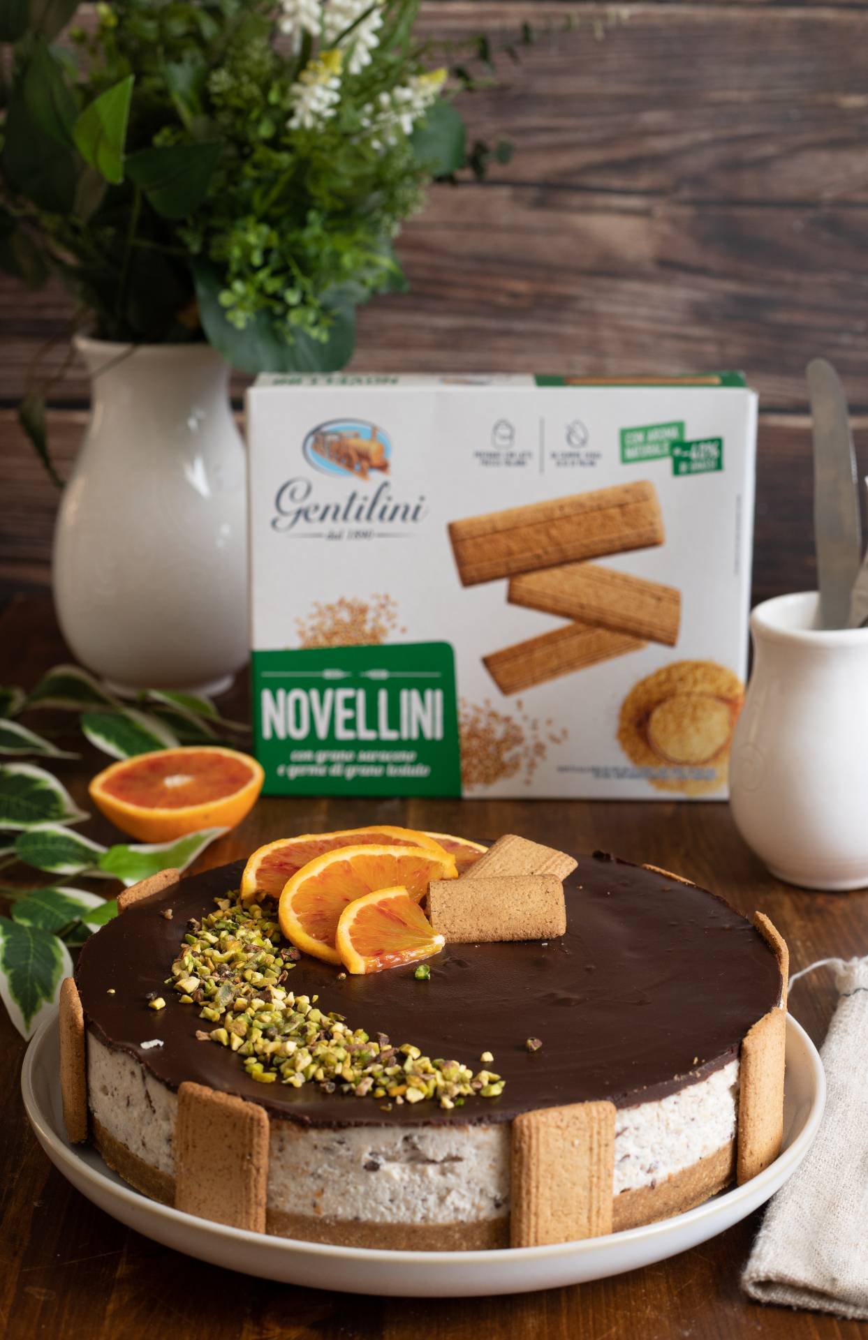 Torta fredda alla ricotta con base di biscotti al grano saraceno