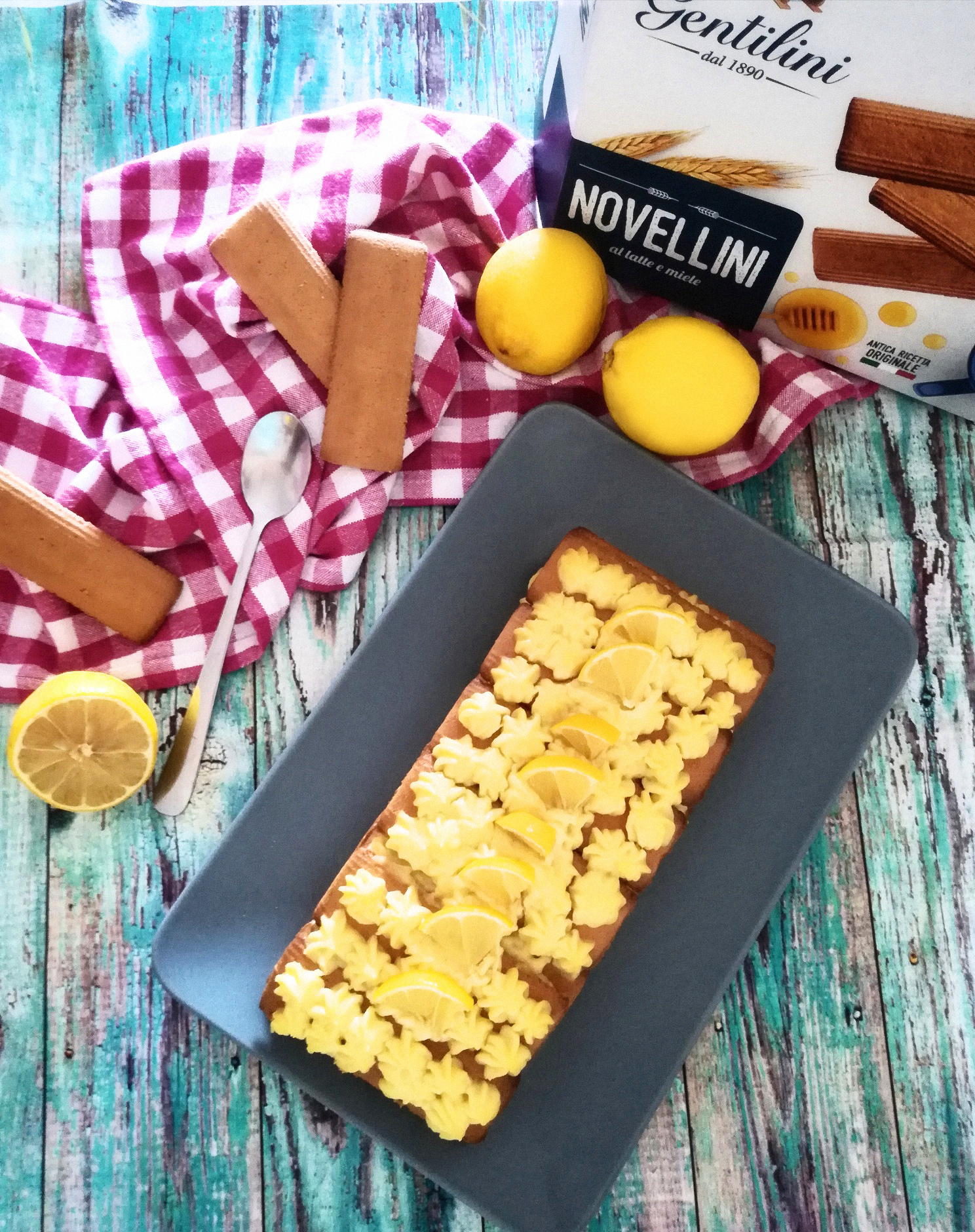 Mattonella con crema al limone e Novellini latte e miele