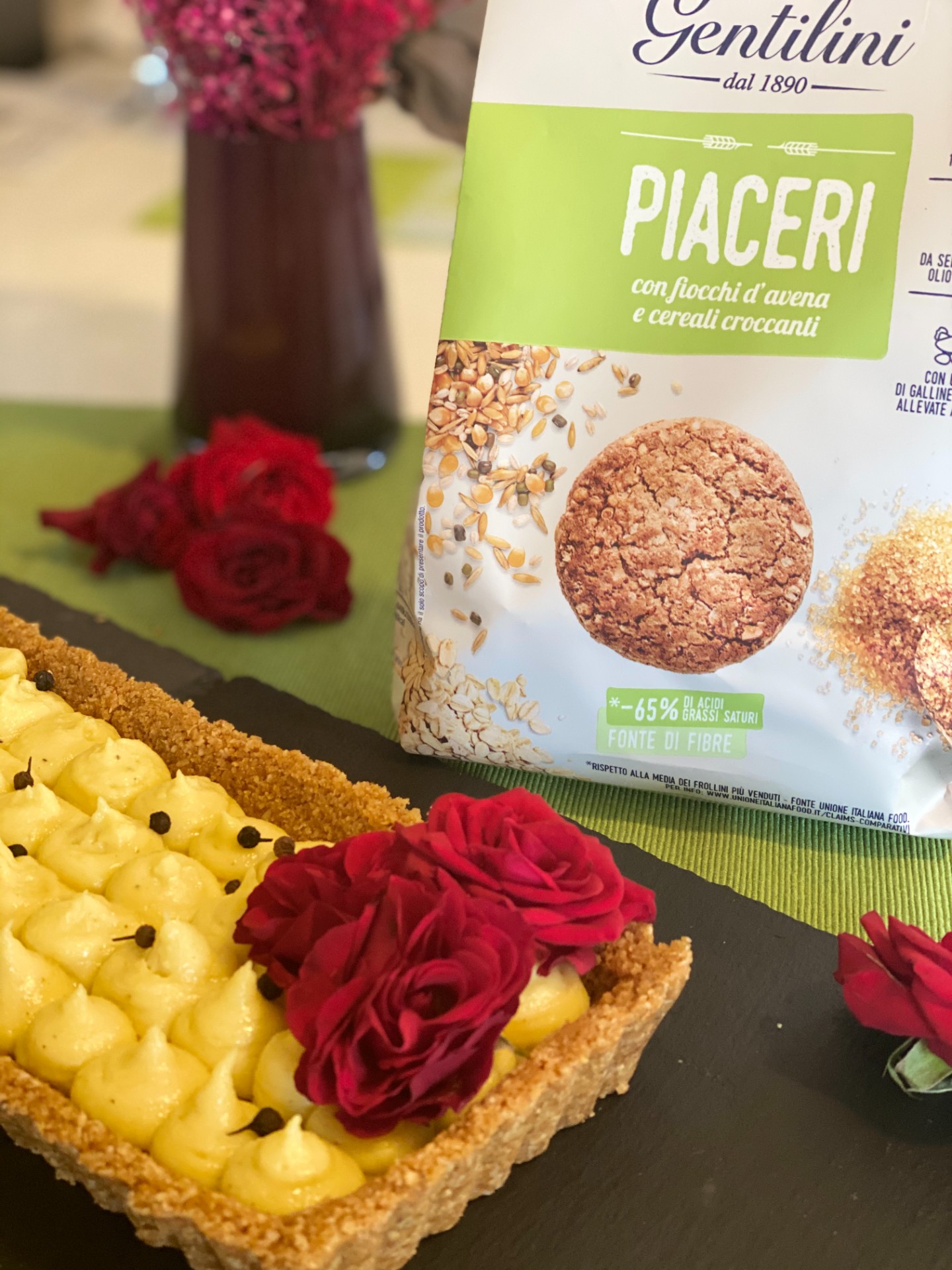 Crostata fredda con crema pasticcera al mango aromatizzata al pepe cubebe