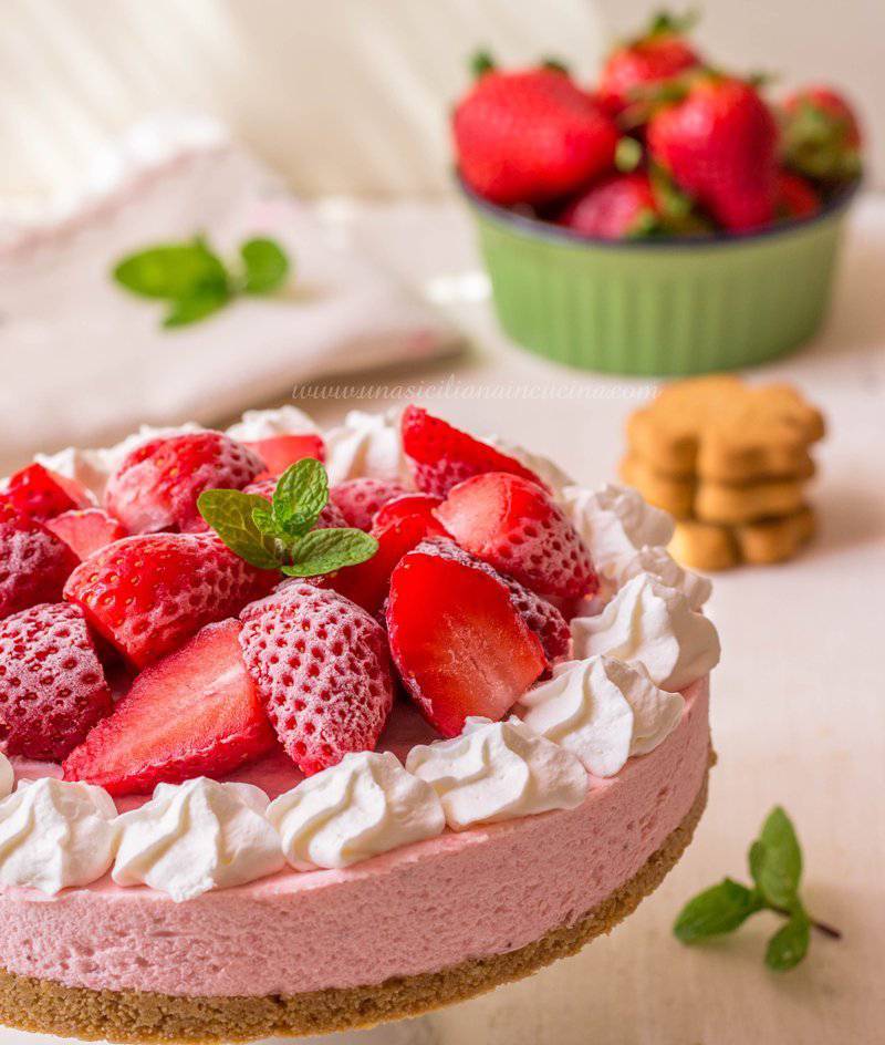 Torta semifreddo fragole e yogurt